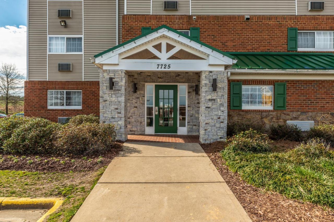 Hometowne Studios & Suites By Red Roof Charlotte - Concord Exterior photo